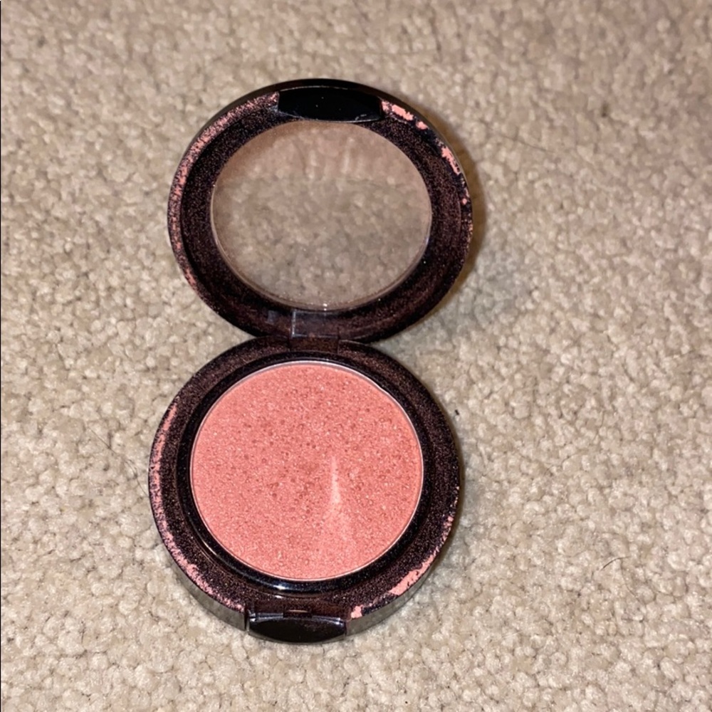 Make Up - Picture 3 of 3